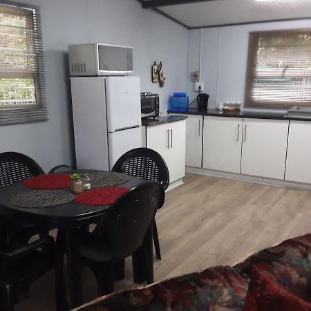 Nadine'S Self-Catering Accommodation Stormsrivier Exterior photo